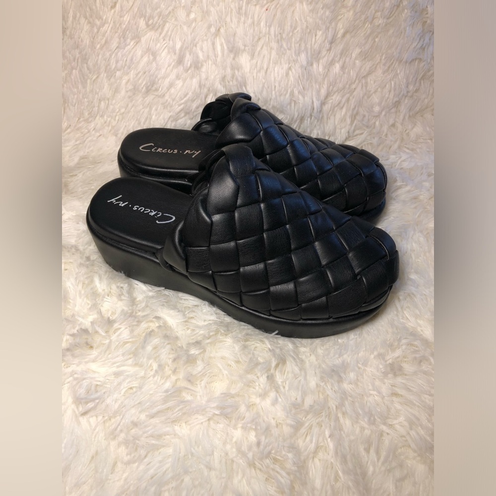 Circus by Sam Edelman Black Mules size 6.5